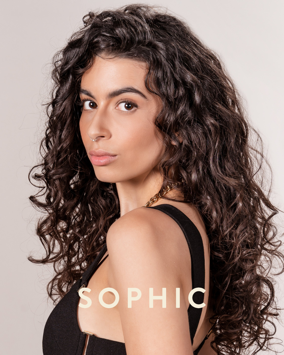 Dry and Damaged Hair: How to Restore Softness, Strength and Shine